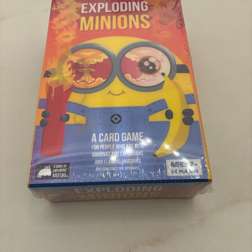 Exploding Minions Card Game - Picture 3 of 11